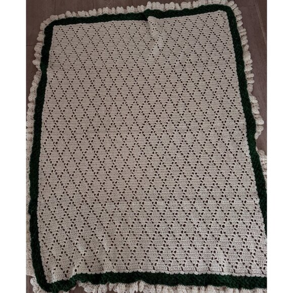 Vintage Crochet Blanket Throw Handmade Creamy White With Green Trim Immaculate - Picture 11 of 11